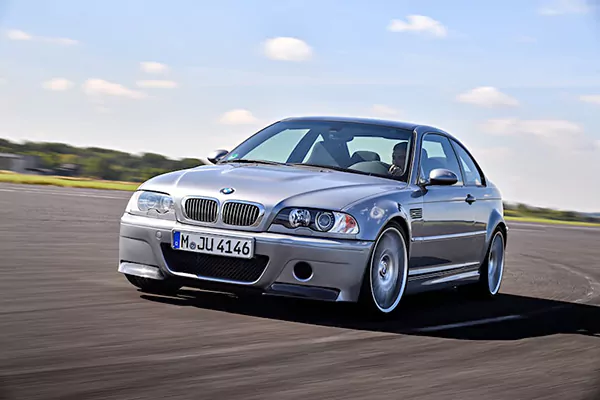 بی ام و M3 CSL (نسل E46)