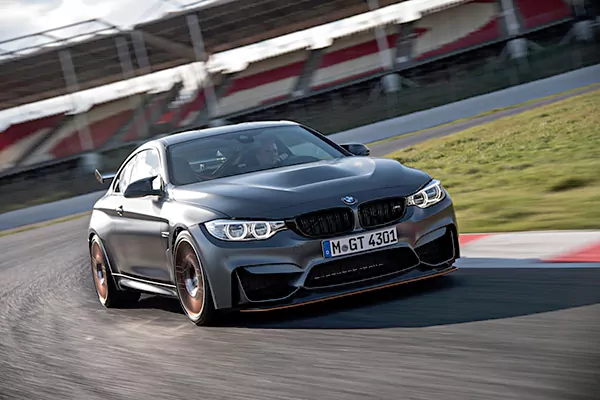 بی ام و M4 GTS