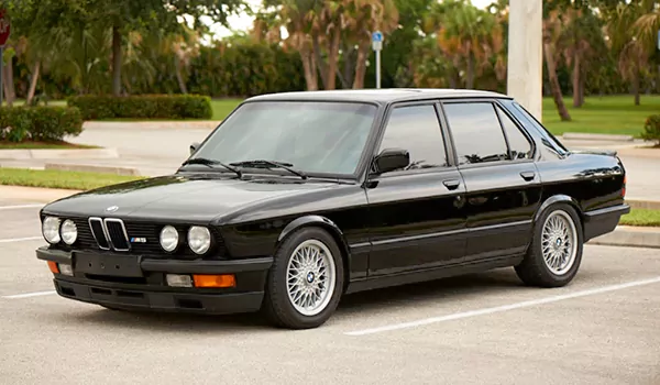 بی ام و M5 (نسل E28)