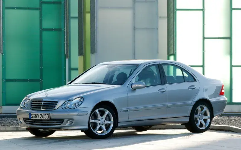طراحی مرسدس بنز کلاس C W203