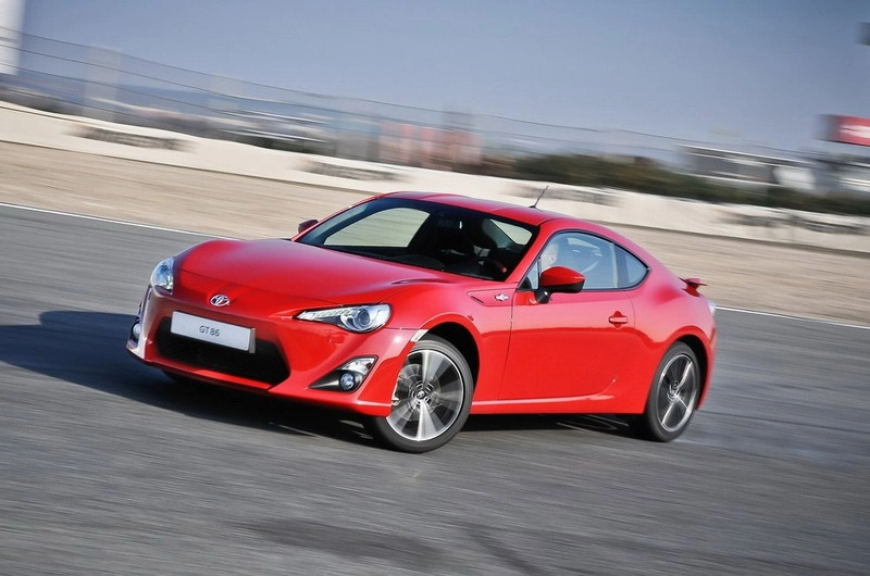 تویوتا GT86 قرمز