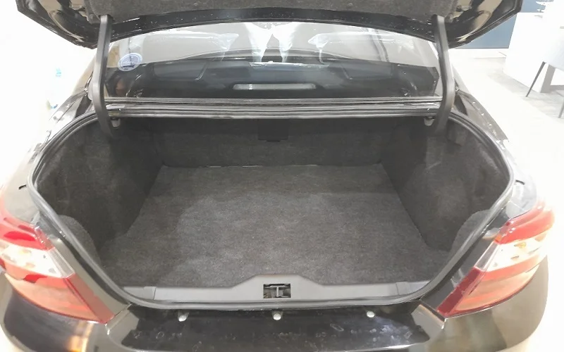 صندوق عقب دنا پلاس EF7P