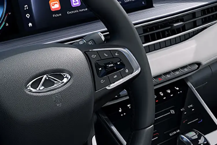 فرمان و کنسول ام وی ام X5