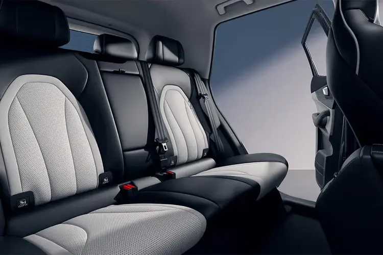 ردیف عقب ام وی ام X5