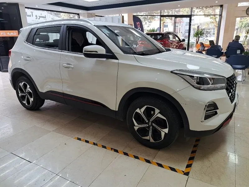 نمای ظاهری ام وی ام x55 پرو