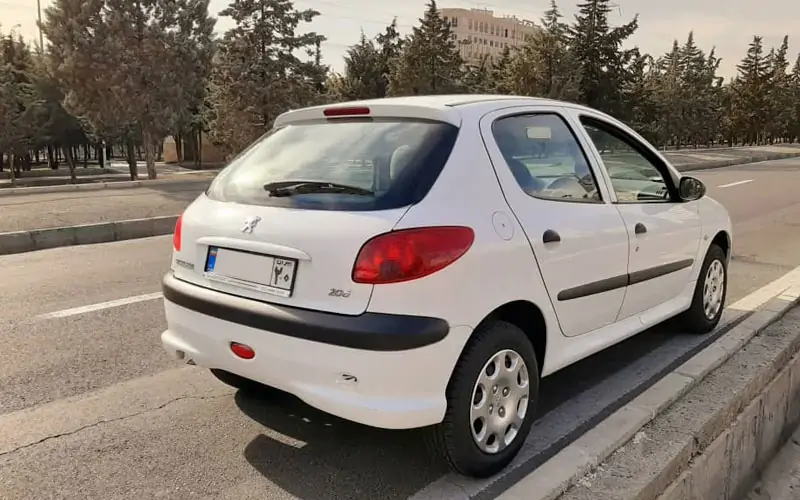 نمای عقب پژو 206 