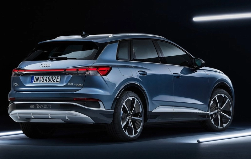 نمای عقب آئودی Q4 e-tron