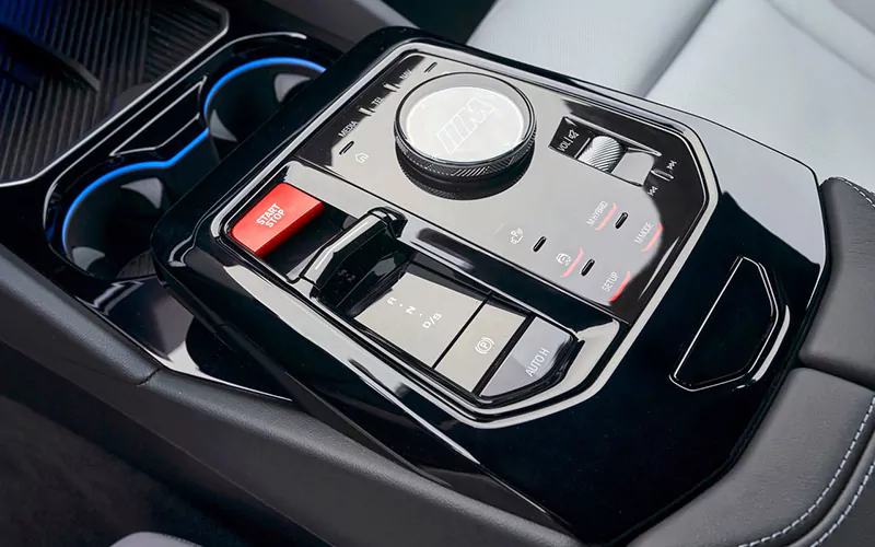 کنسول وسط بی ام و M5 ۲۰۲۵