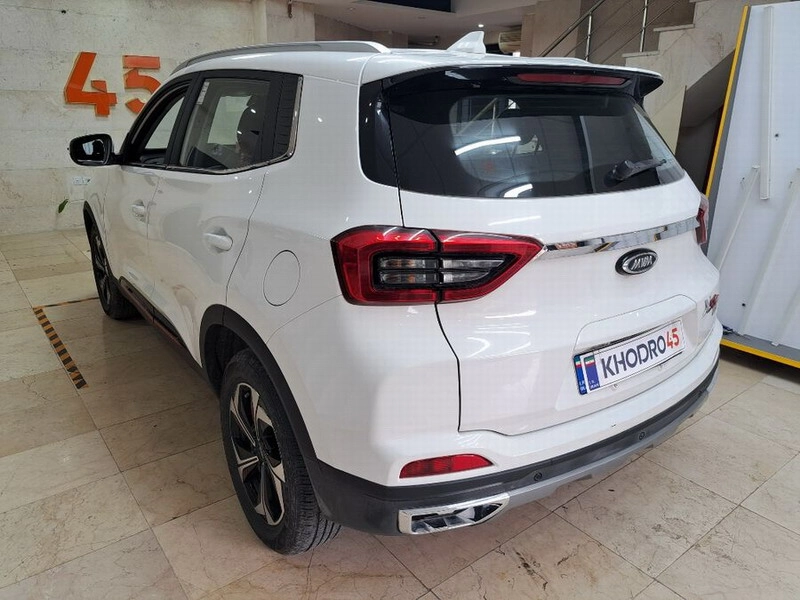 نمای عقب ام وی ام X55 پرو