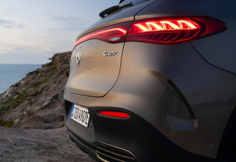 طراحی ظاهری مرسدس بنز EQE 500 SUV مدل ۲۰۲۵