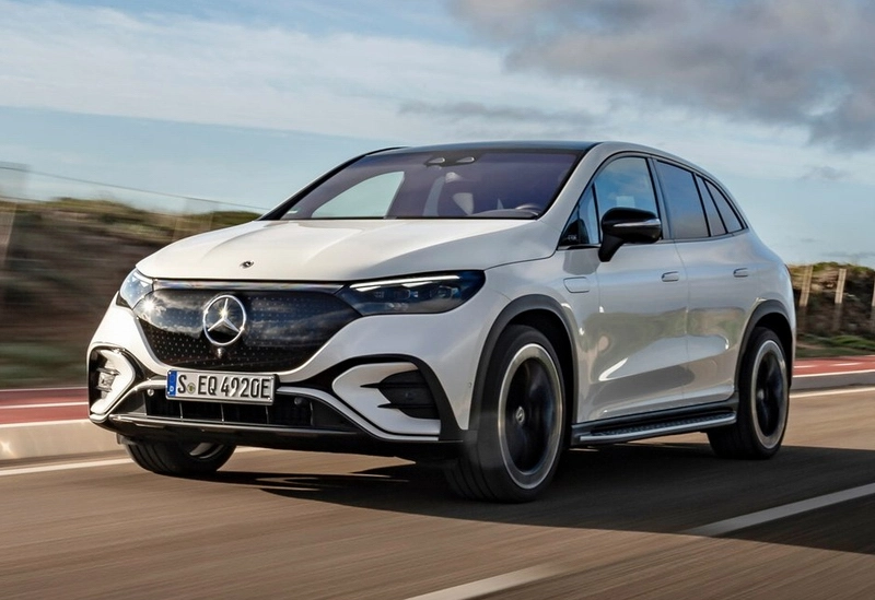 طراحی ظاهری مرسدس بنز EQE 500 SUV مدل ۲۰۲۵