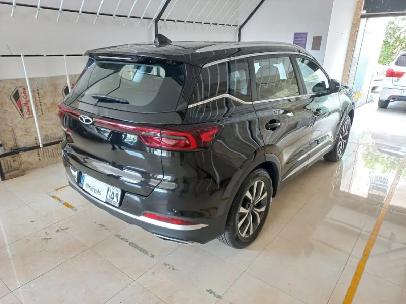 نمای عقب تیگو ۷ پرو