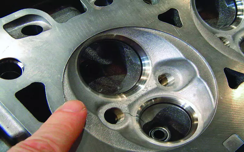 ترک سرسیلندر ترک سرسیلندر