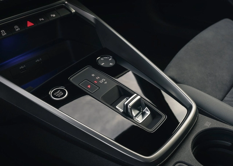 آپشن های آئودی A3 Sportback نادین خودرو