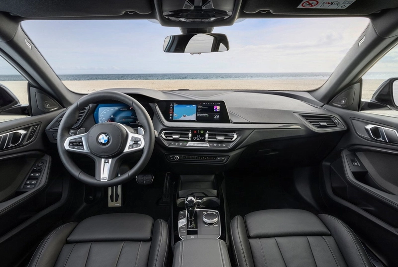 طراحی داخلی بی ام و 225L گرن کوپه طراحی داخلی بی ام و 225L گرن کوپه