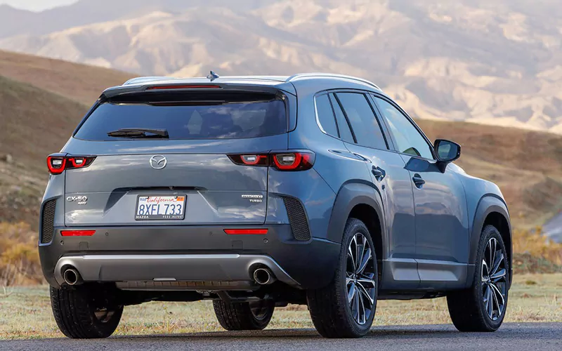 نمای عقب مزدا CX-50