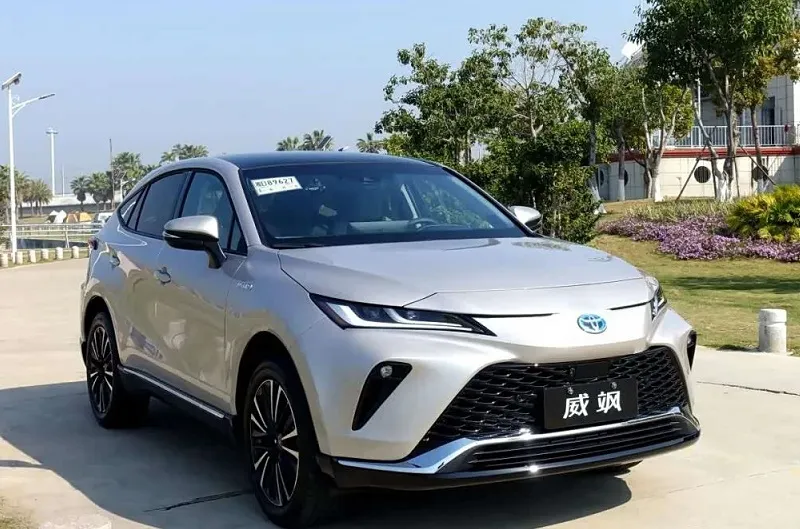 طراحی ظاهری تویوتا ونزا ۲۰۲۵