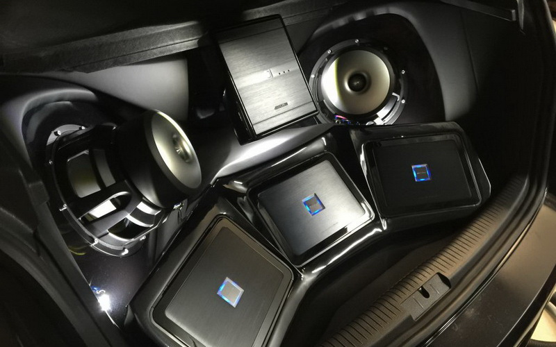 سیستم صوتی پرقدرت ماشین به عنوان یک مصرف کننده قوی سیستم صوتی پرقدرت ماشین به عنوان یک مصرف کننده قوی