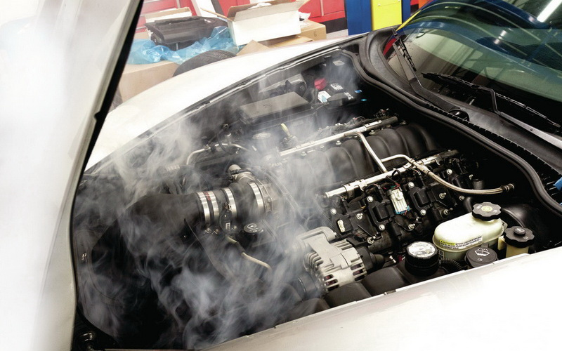 داغ کردن و بخار آب در زیر کاپوت داغ کردن و بخار آب در زیر کاپوت