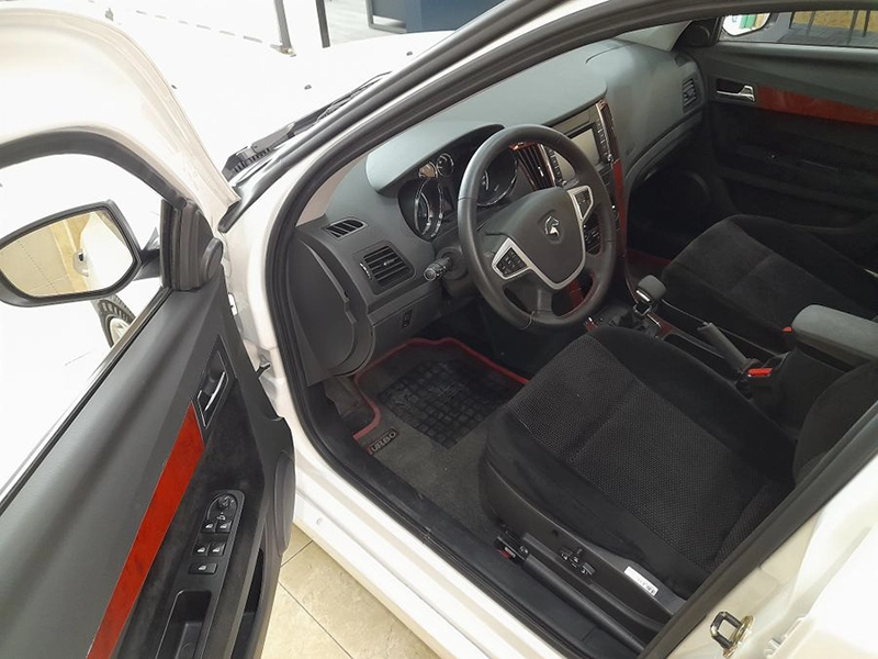 نمای داخلی دنا پلاس