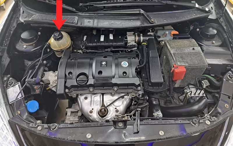 مخزن آب رادیاتور پژو ۲۰۷