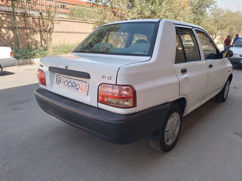 نمای عقب پراید ۱۳۱ 