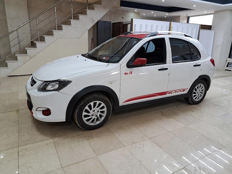 خودروی کوییک R از نمای جانبی