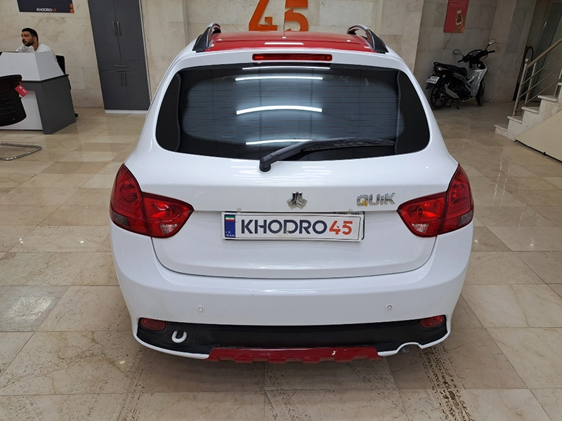 نمای عقب کوییک R