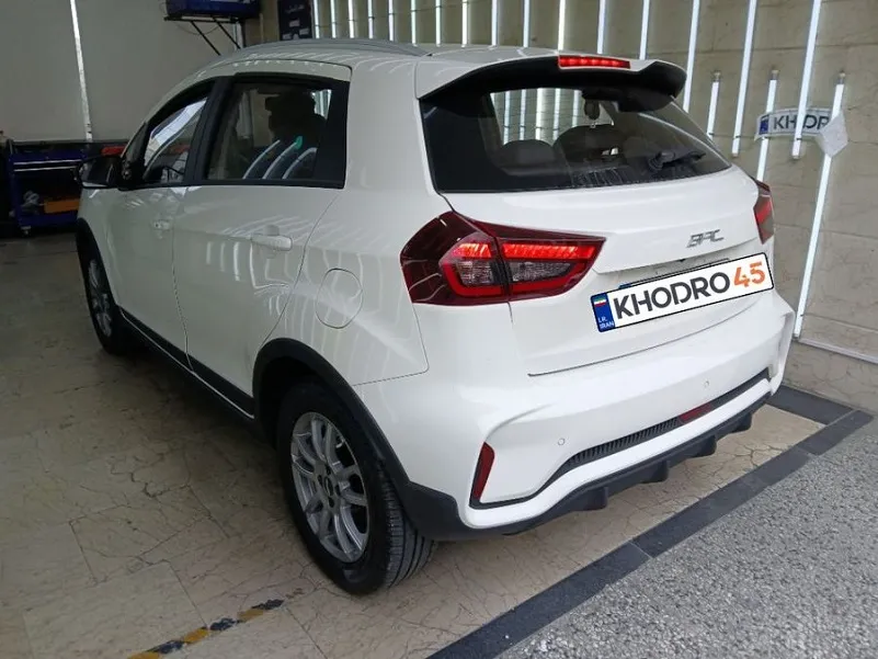 نمای جانبی بک X3 پرو