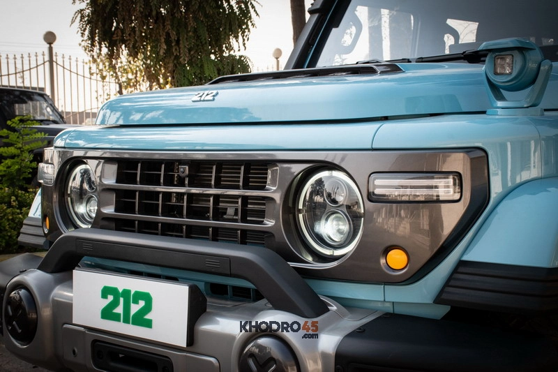 نمای جلو بی ای دبلیو ۲۱۲ آفرود نمای جلو بی ای دبلیو ۲۱۲ آفرود