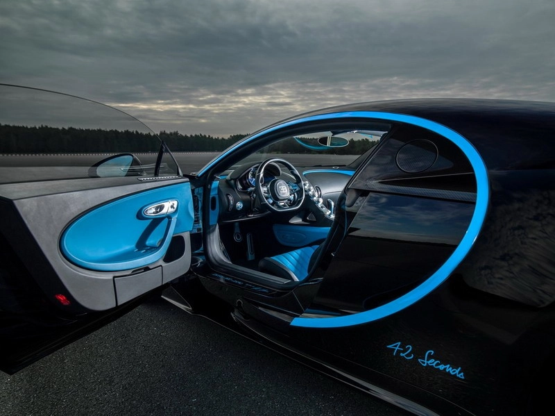 طراحی داخلی بوگاتی شیرون