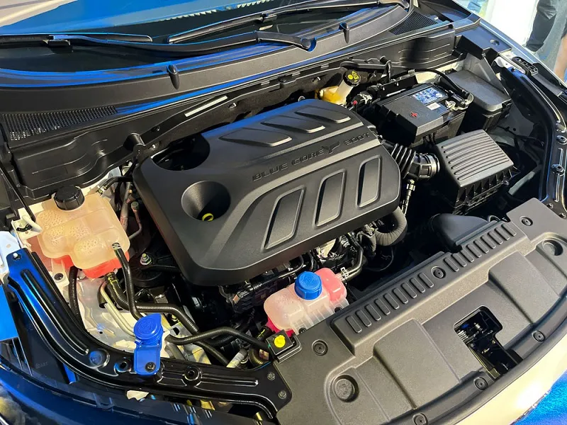 مشخصات فنی چانگان UNI-T