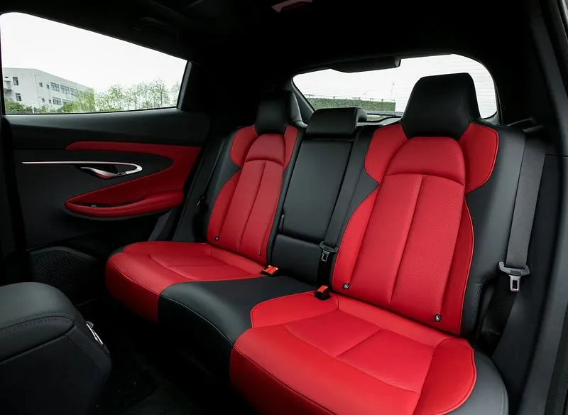 طراحی کابین چانگان UNI-T