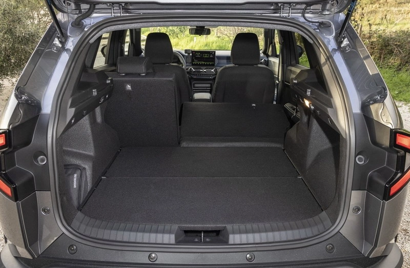 کابین رنو داستر ۲۰۲۵ کابین رنو داستر ۲۰۲۵