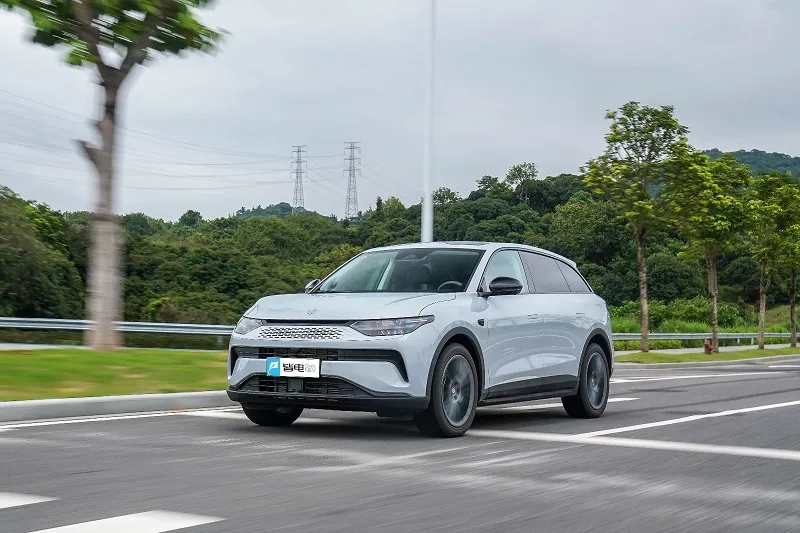 طراحی ظاهری لیپ موتور C11 REV طراحی ظاهری لیپ موتور C11 REV