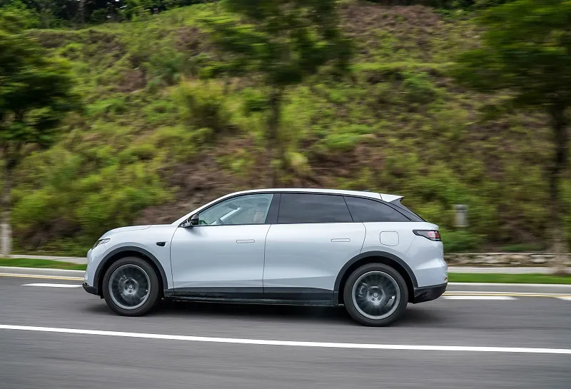 نمای جانبی لیپ موتور C11 بردافزا نمای جانبی لیپ موتور C11 بردافزا