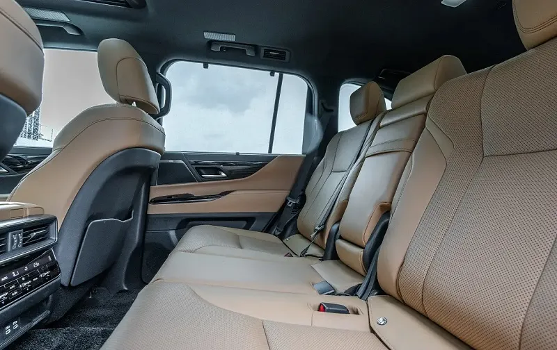 صندلی های عقب لکسوس LX 600 مدل ۲۰۲۵