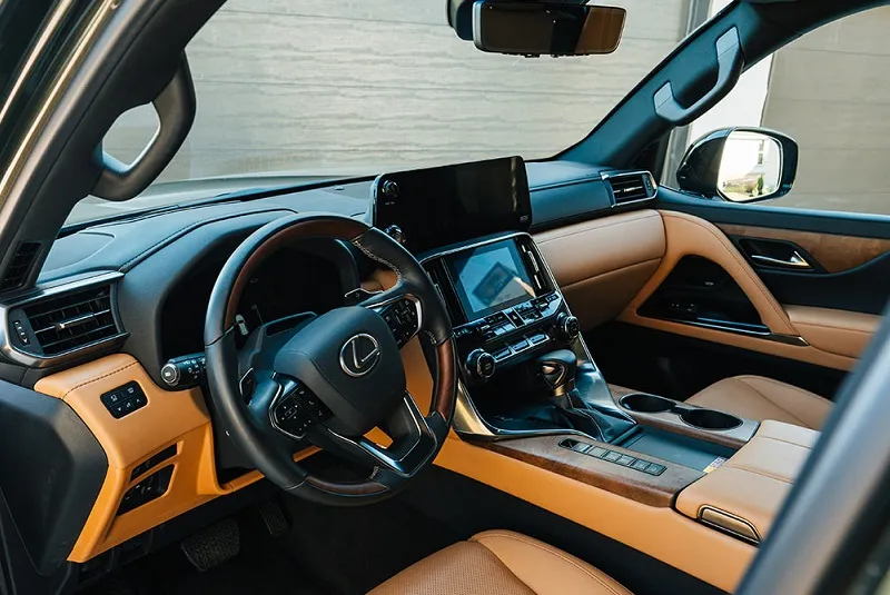 طراحی داخلی لکسوس LX 600