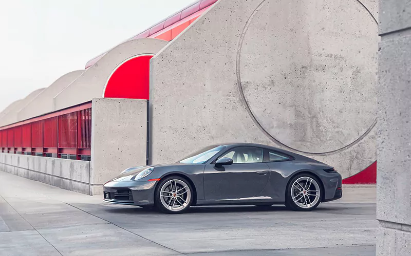 نمای جانبی پورشه ۹۱۱ کاررا ۲۰۲۶ نمای جانبی پورشه ۹۱۱ کاررا ۲۰۲۶