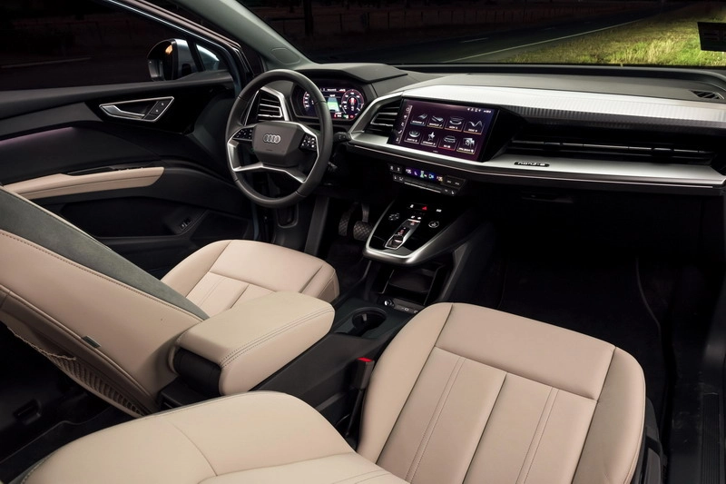 طراحی داخلی آئودی Q4 الکتریکی