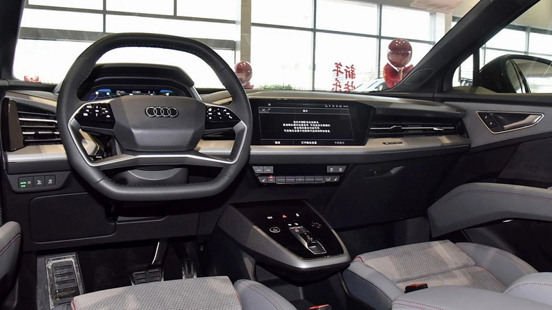 طراحی داخلی آئودی Q5 eTron