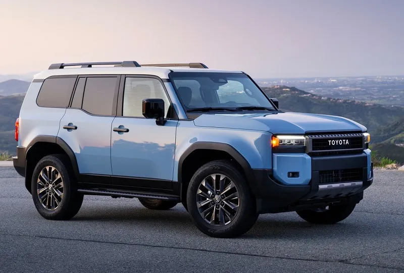 نمای جانبی تویوتا پرادو ۲۰۲۵