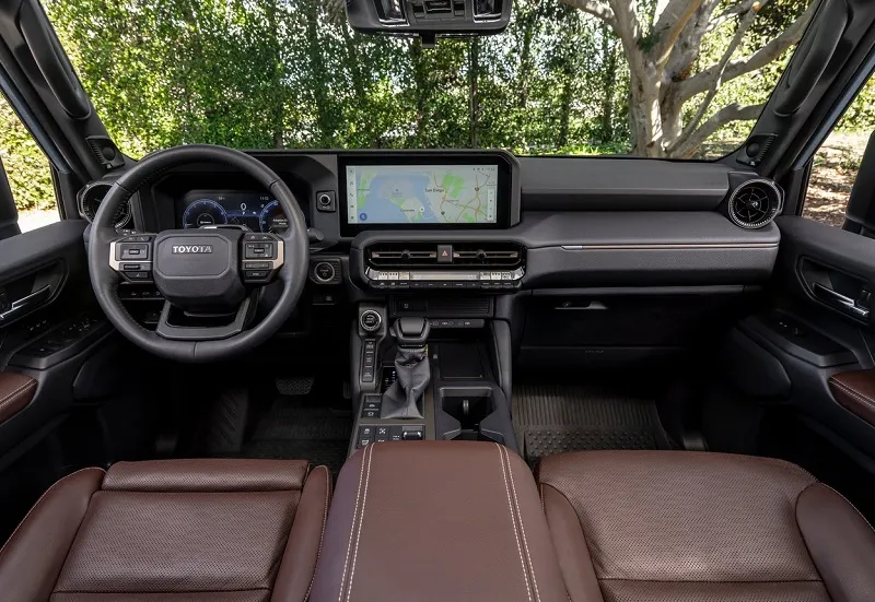 طراحی داخلی تویوتا لندکروزر پرادو J250