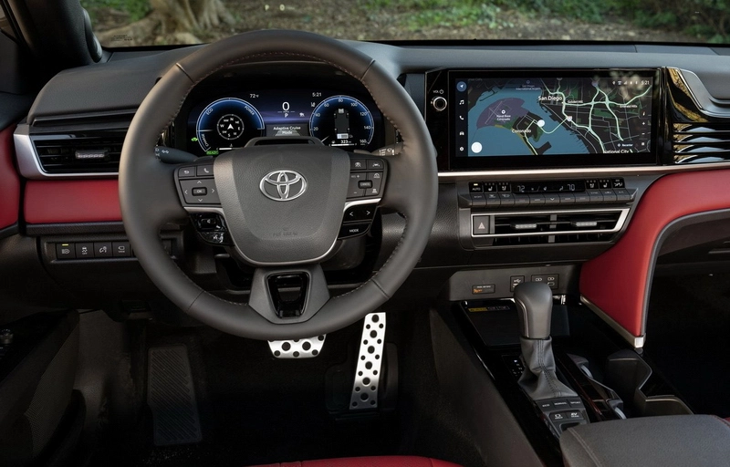 داشبورد تویوتا کرولا هیبرید ۲۰۲۵