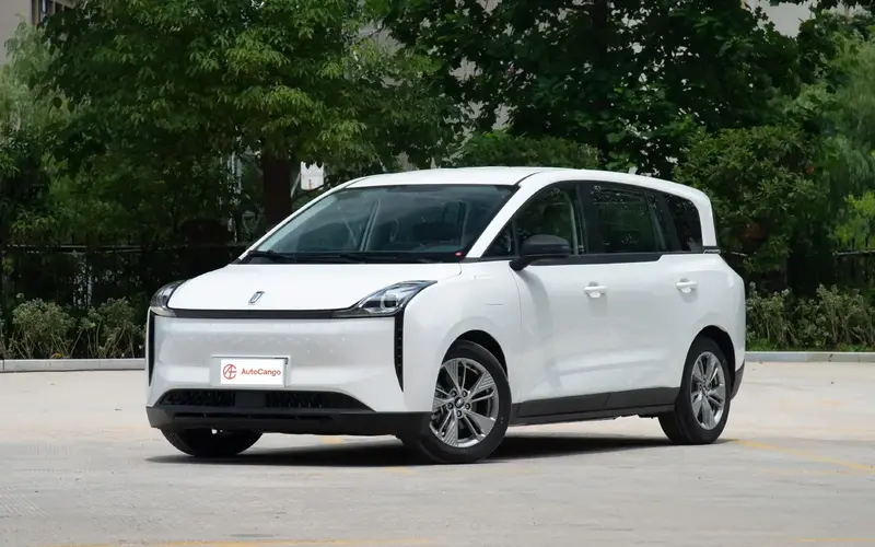 معرفی بستیون نات 