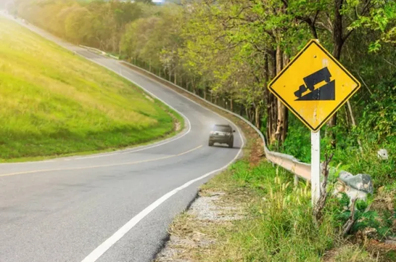 دنده معکوس کشیدن در جاده