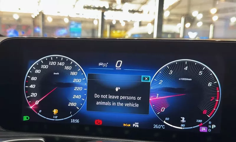 آپشن های بنز GLB200 مدل ۲۰۲۵