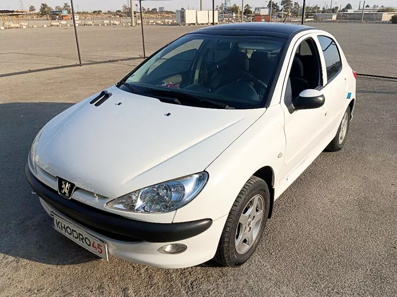 خودروی ۲۰۶ سفید