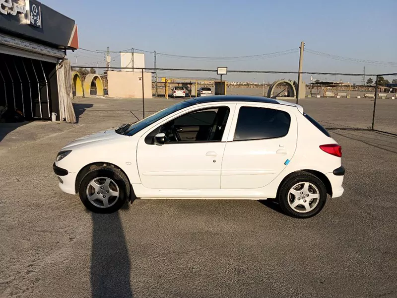 نمای جانبی پژو ۲۰۶ تیپ ۳ پانوراما نمای جانبی پژو ۲۰۶ تیپ ۳ پانوراما