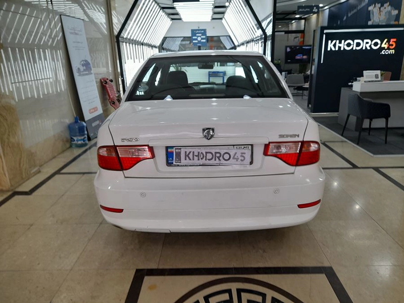 نمای عقب سمند سورن ELX